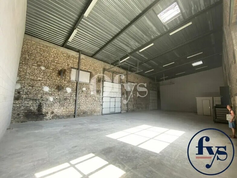 Flex in Anse for lease - Building Photo - Image 3 of 11
