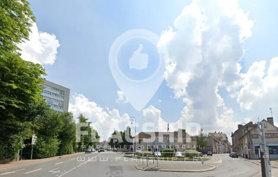 Commerce de détail dans Sucy-en-Brie à louer - Photo du bâtiment - Image 3 de 4