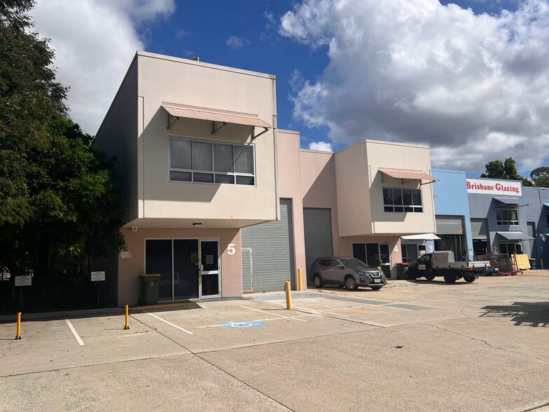 9 Valente Cl, Chermside for lease - Building Photo - Image 2 of 2