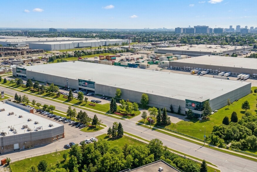200 Chrysler Dr, Brampton, ON for lease - Building Photo - Image 2 of 5