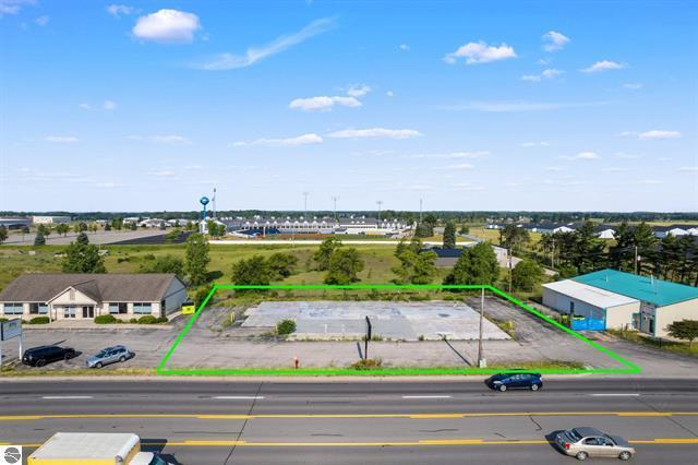 300 US Highway 31 S, Traverse City, MI à vendre Autre- Image 1 de 7
