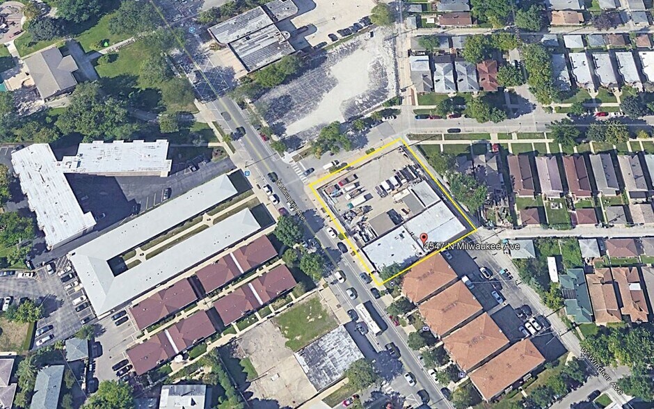 4547-4551 N Milwaukee Ave, Chicago, IL à louer - Photo du bâtiment - Image 2 de 17