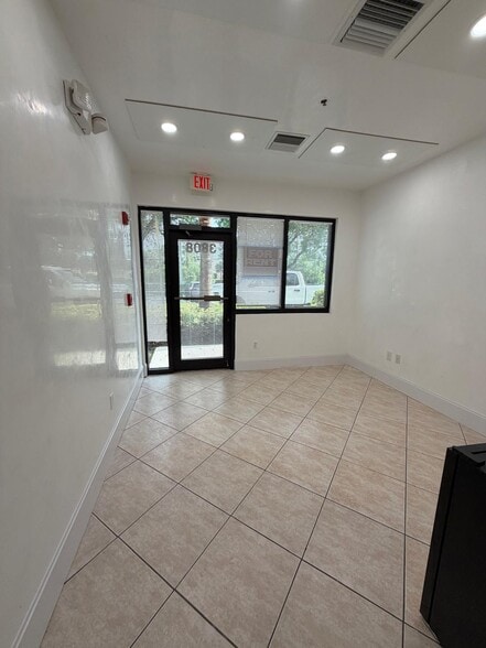 3801-3899 SW 30th Ave, Fort Lauderdale, FL à louer - Photo intérieure - Image 3 de 9