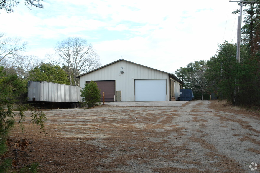 502 Switch Rd, Wood River Junction, RI à vendre - Photo principale - Image 1 de 1