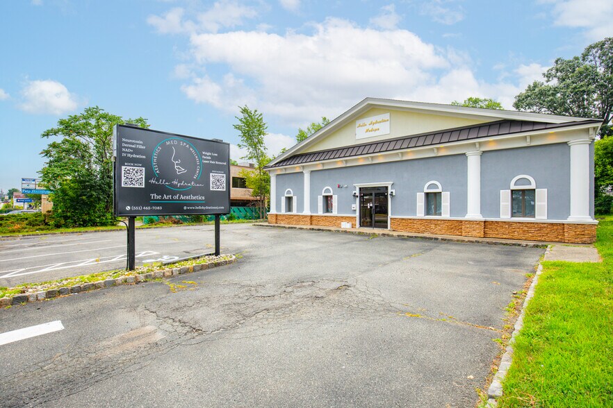 1116 W Route 46, Parsippany, NJ à louer - Photo du bâtiment - Image 1 de 26