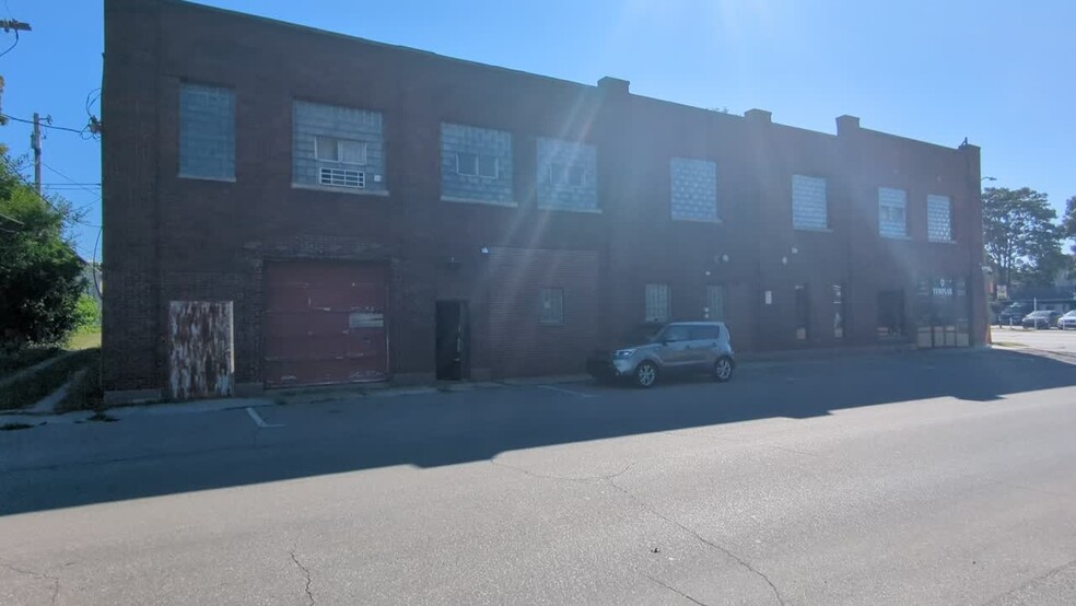 603 Detroit St, La Porte, IN à vendre - Vidéo sur l’inscription commerciale - Image 2 de 23