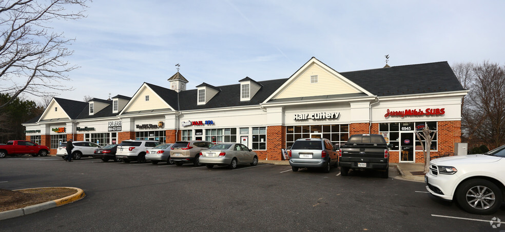 6921-6945 Commons Plaza, Chesterfield, VA for lease - Building Photo - Image 1 of 5