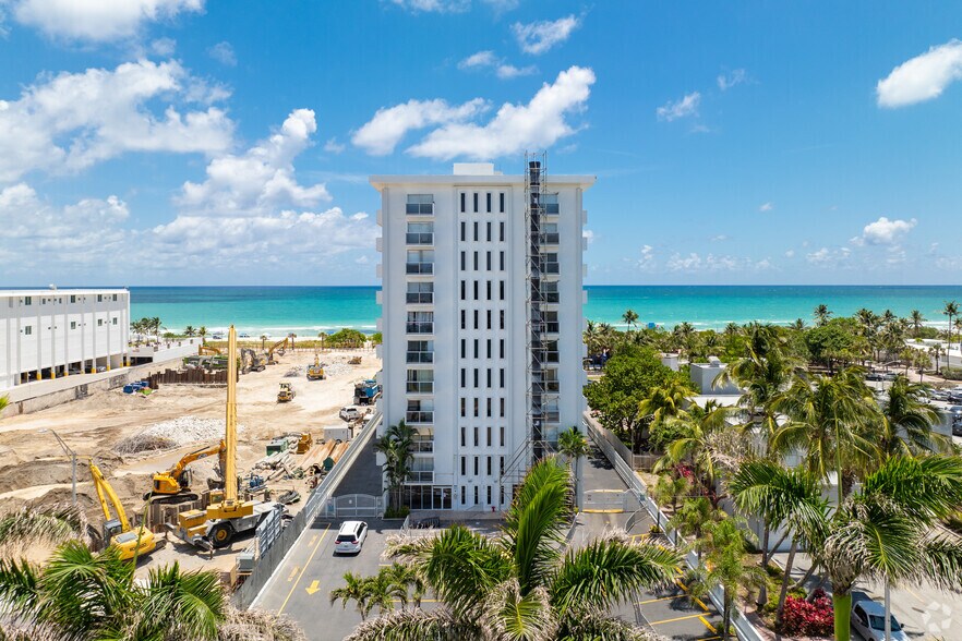 5313 Collins Ave, Miami Beach, FL à vendre - Photo du bâtiment - Image 3 de 8