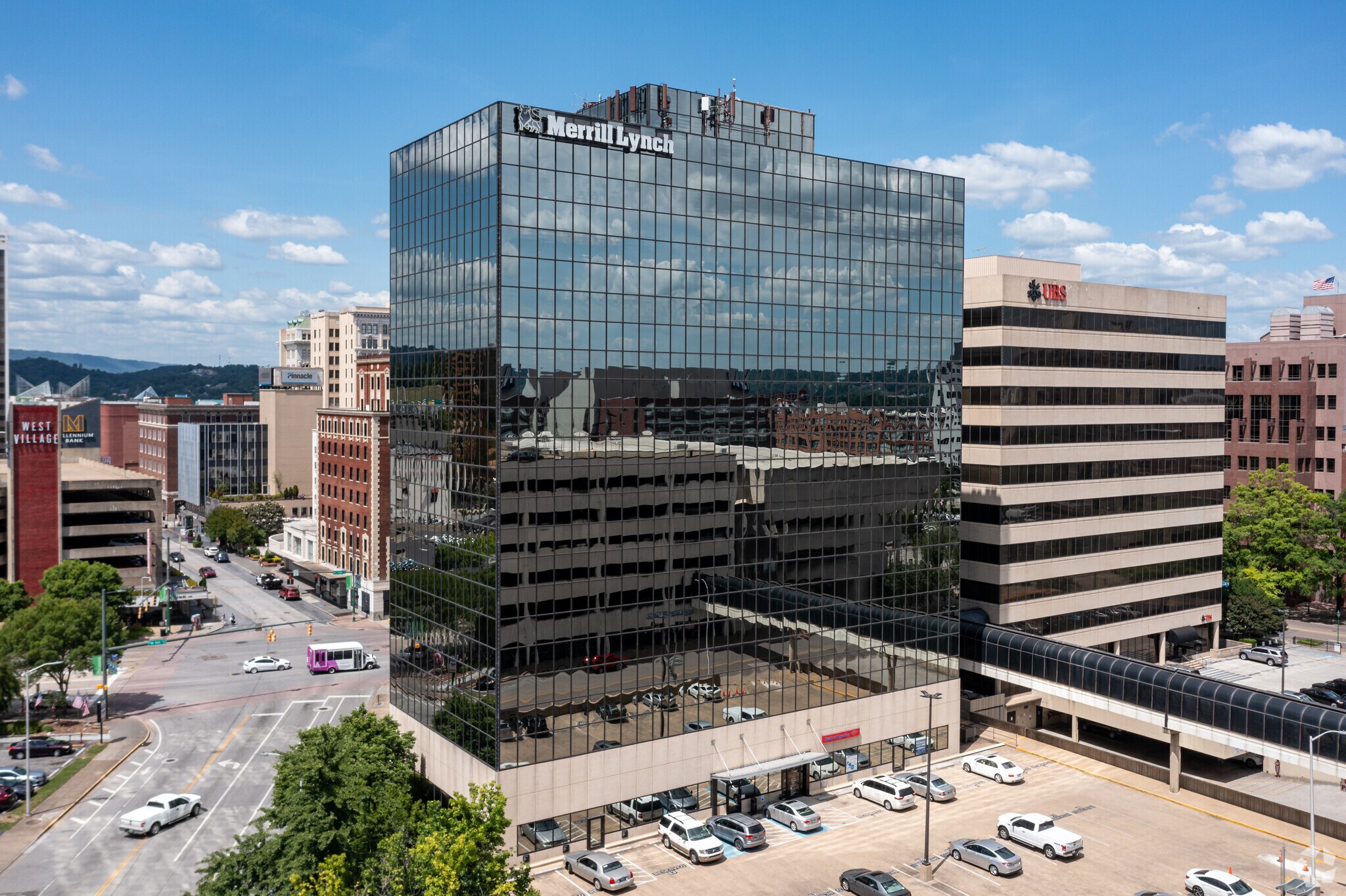 200 W Martin Luther King Blvd, Chattanooga, TN for lease Building Photo- Image 1 of 16