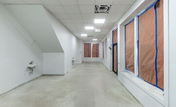20 Henry St, New York, NY for lease Interior Photo- Image 2 of 5