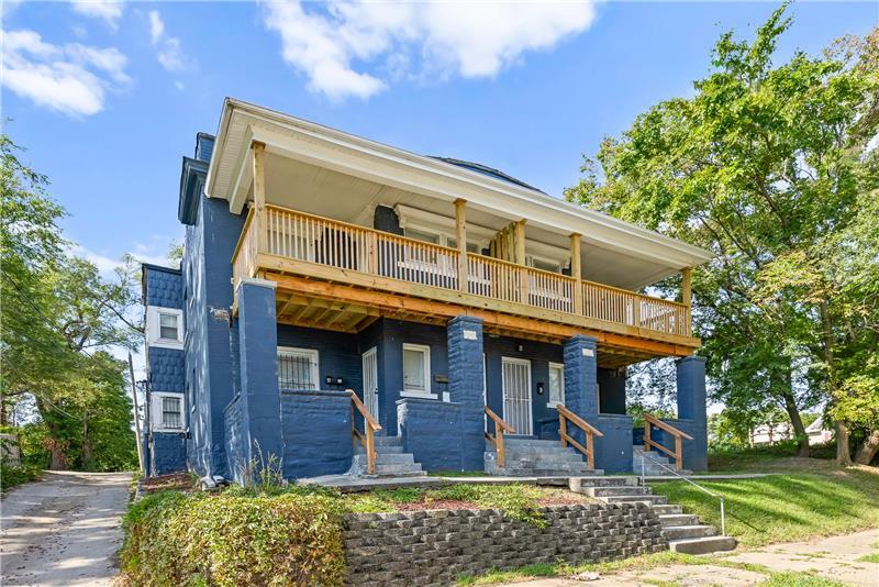 2207 E 24th Ter, Kansas City, MO à vendre Photo du bâtiment- Image 1 de 1