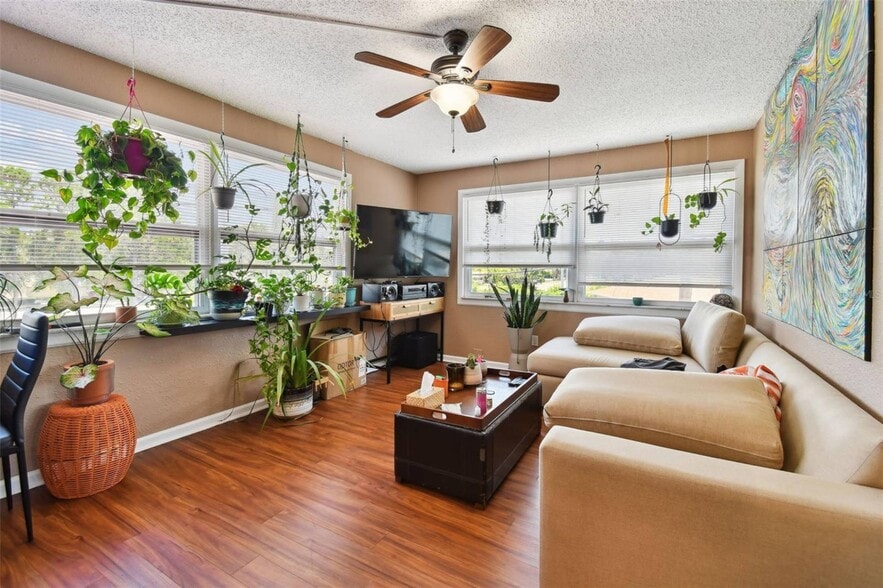 80 Indian Rocks Rd S, Belleair Bluffs, FL for sale - Building Photo - Image 2 of 11