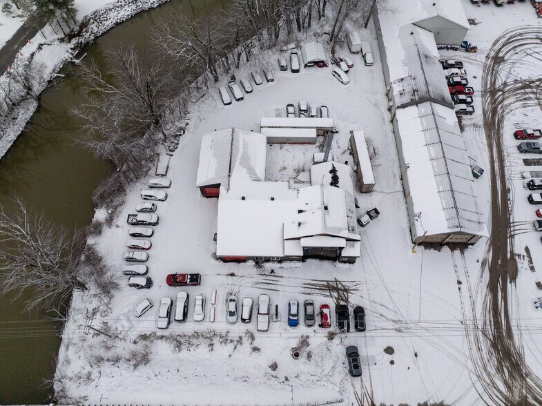 11 Rue Notre-Dame, Berthierville, QC à vendre - Photo du bâtiment - Image 2 de 15