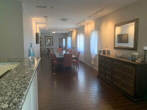 1309 Washington Ave, Fort Worth, TX à louer Photo intérieure- Image 2 de 4