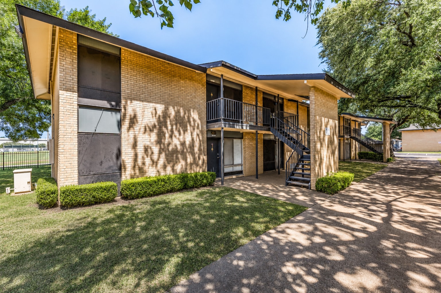 531 S Belt Line Rd, Grand Prairie, TX à vendre Photo du bâtiment- Image 1 de 12