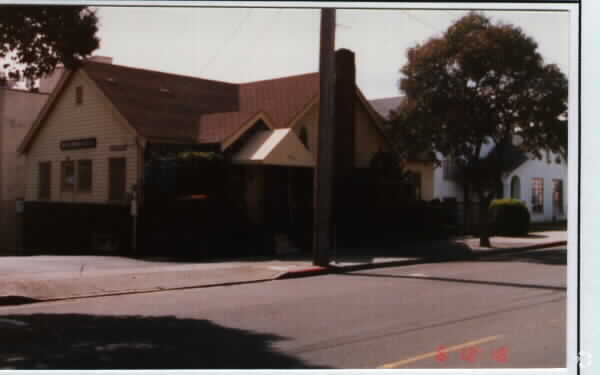 1041 McKeever Ave, Hayward, CA for sale - Building Photo - Image 2 of 25