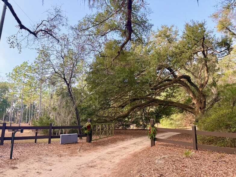 Old Settlement Road, Tallahassee, FL à vendre - Photo du bâtiment - Image 2 de 8