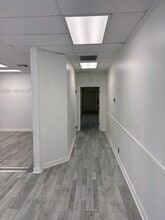 2720 E Oakland Park Blvd, Fort Lauderdale, FL à louer Photo du bâtiment- Image 2 de 7