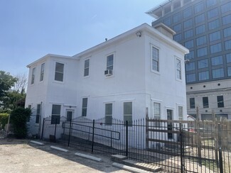 Plus de détails pour 610 E Josephine St, San Antonio, TX - Vente au détail à louer