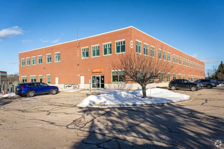 900 Douglas Pike, Smithfield, RI for lease - Building Photo - Image 2 of 9