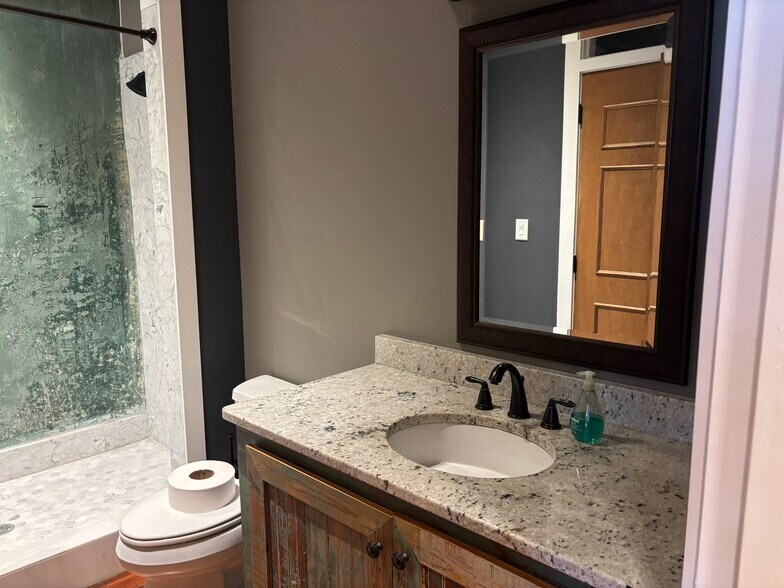 14B E Candler st, Winder, GA à louer - Photo principale - Image 1 de 4