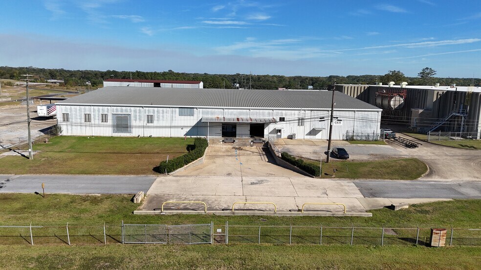 215 7th Way, Alexander City, AL à vendre - Photo du bâtiment - Image 1 de 21