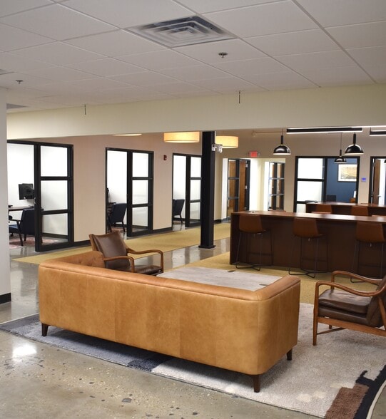 24 12th St, Columbus, GA for lease - Building Photo - Image 3 of 12