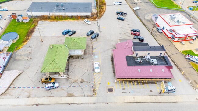 Plus de détails pour 881 National Rd, Bridgeport, OH - Commerce de détail à vendre