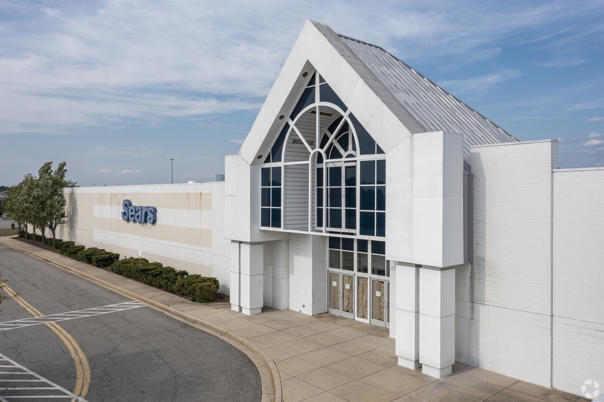 11110 Mall Cir, Waldorf, MD for lease Building Photo- Image 1 of 21