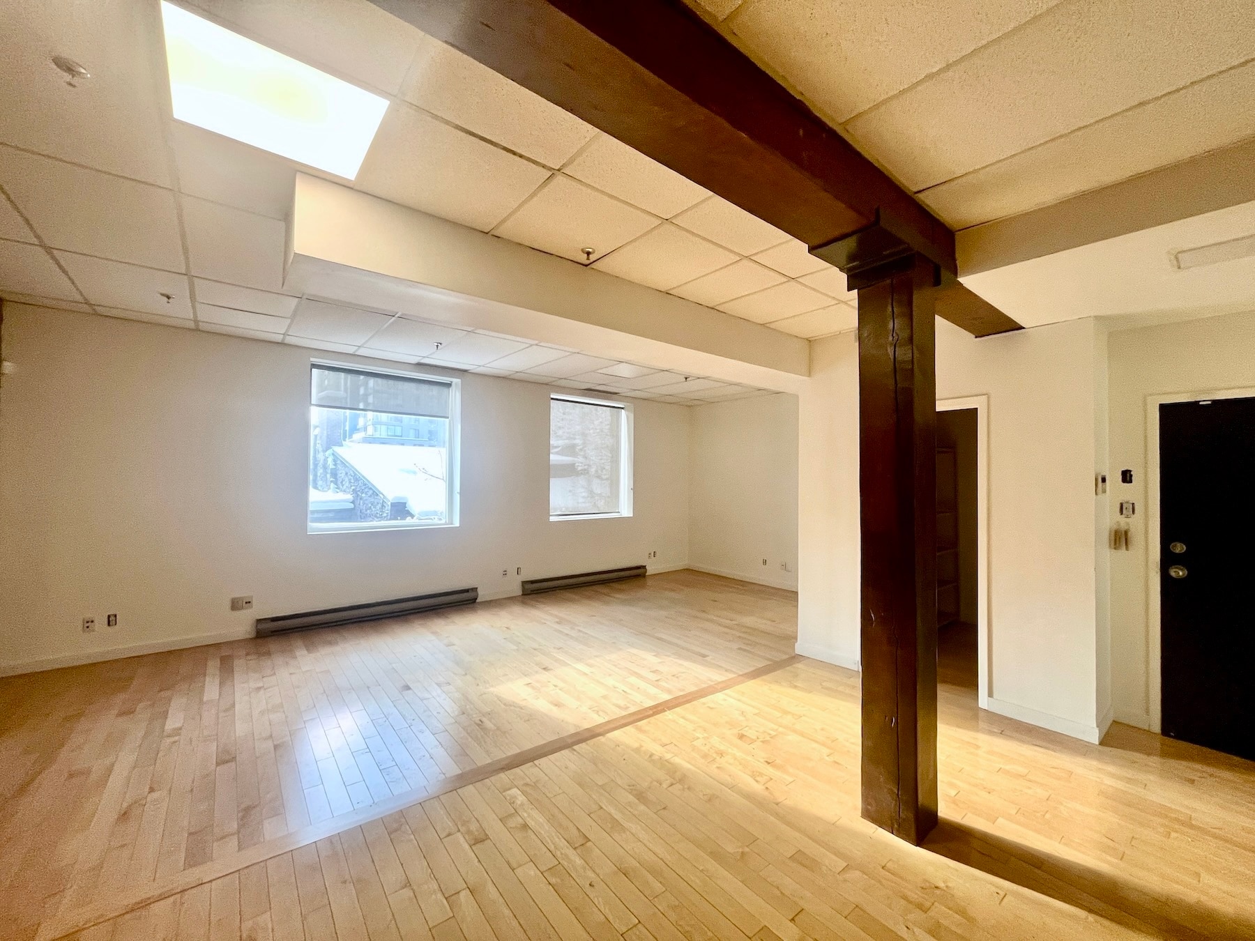430 Rue Sainte-Hélène, Montréal, QC for lease Interior Photo- Image 1 of 5