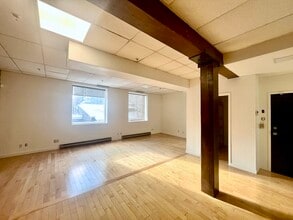 430 Rue Sainte-Hélène, Montréal, QC for lease Interior Photo- Image 1 of 5