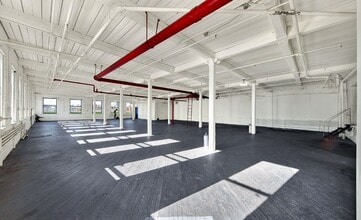 111 Bruckner Blvd, Bronx, NY à louer Photo intérieure- Image 2 de 3