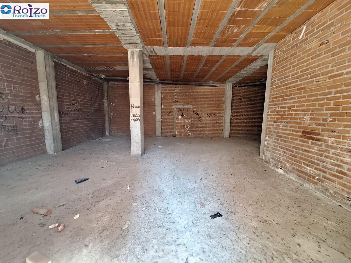 Sonseca, TOL 45100 - - - Interior Photo - Image 2 of 5