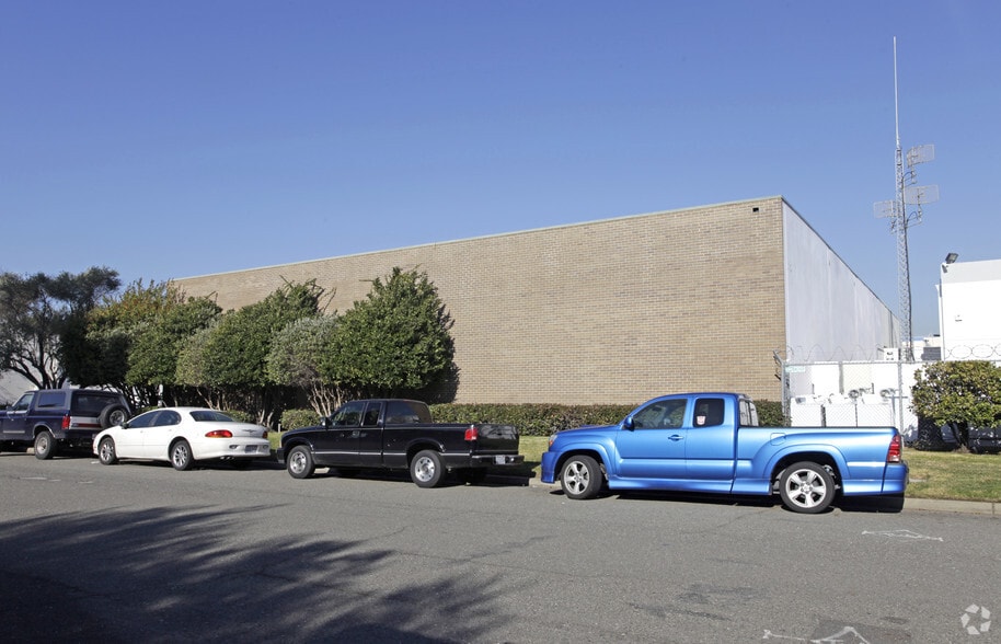 1999 Alpine Way, Hayward, CA for lease - Building Photo - Image 3 of 5