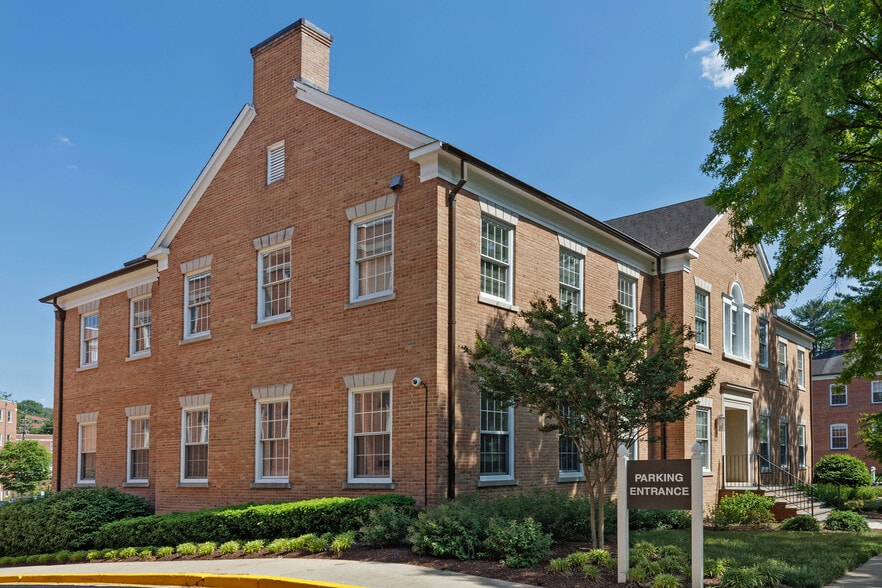 4315 50th St NW, Washington, DC for lease - Building Photo - Image 2 of 26