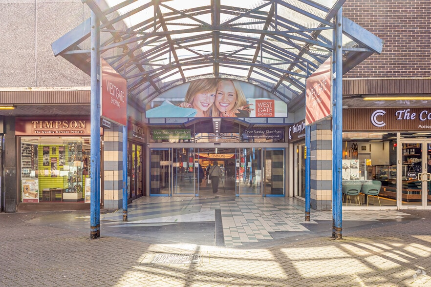 Queensway, Stevenage for lease - Building Photo - Image 3 of 3