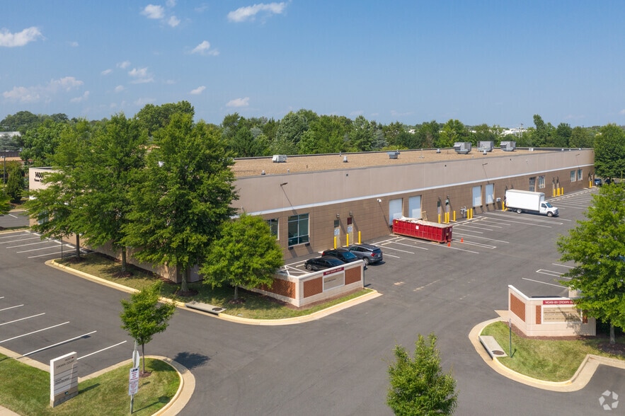 14001 Crown Ct, Woodbridge, VA for lease - Building Photo - Image 2 of 6