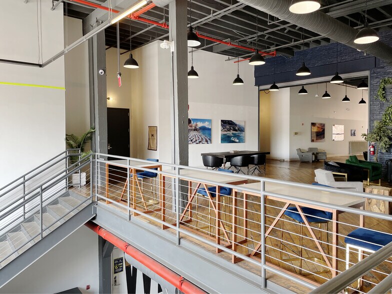 1519 Decatur St, Ridgewood, NY à louer - Hall d’entrée - Image 2 de 9