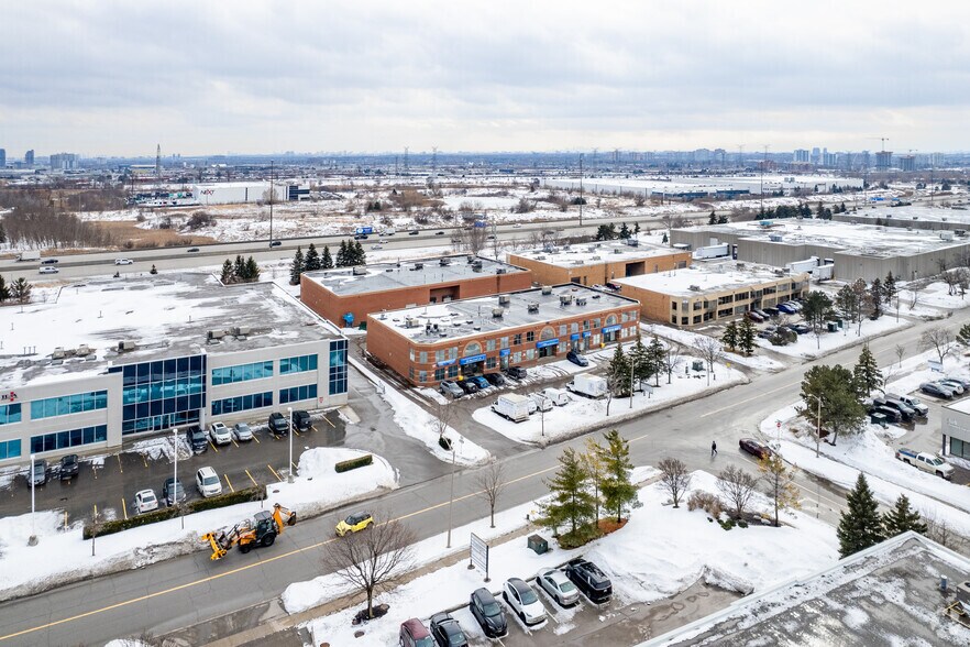 510 Rowntree Dairy Rd, Vaughan, ON à louer - Aérien - Image 2 de 2