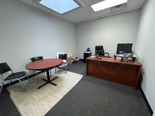 776-784 Busse Hwy, Park Ridge, IL à vendre - Photo du bâtiment - Image 2 de 9