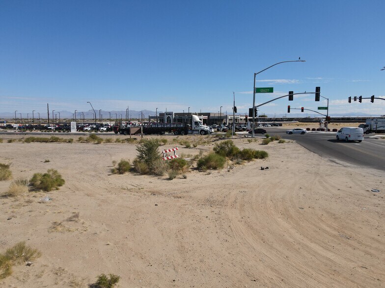S of SWC S Ellsworth Rd & E Empire Blvd, Queen Creek, AZ à vendre - Photo du bâtiment - Image 3 de 7
