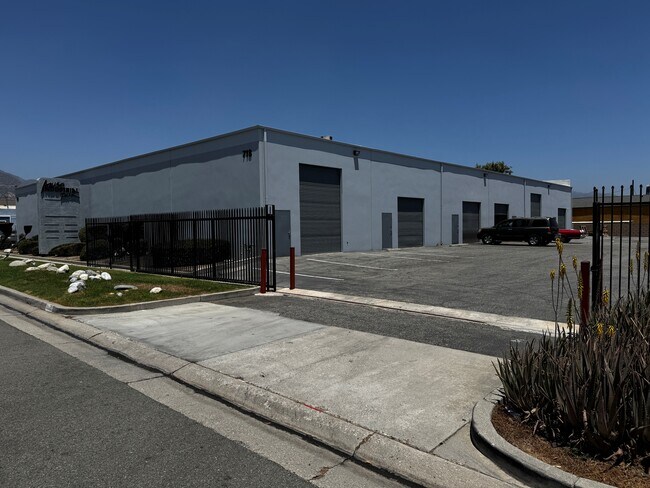 Plus de détails pour 718-738 N Loren Ave, Azusa, CA - Industriel à louer