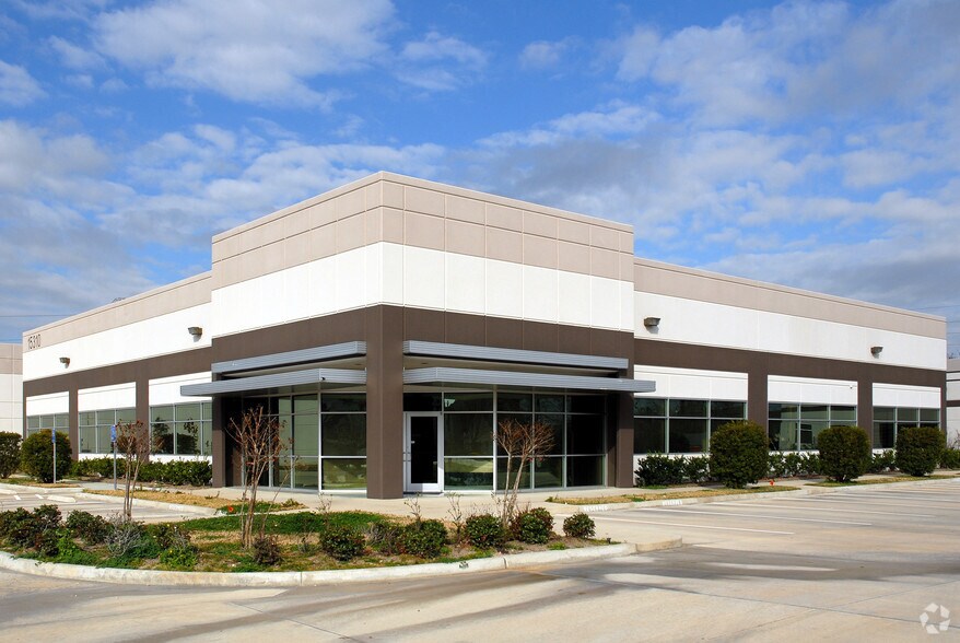 15310 Park Row, Houston, TX à louer - Photo du bâtiment - Image 3 de 29