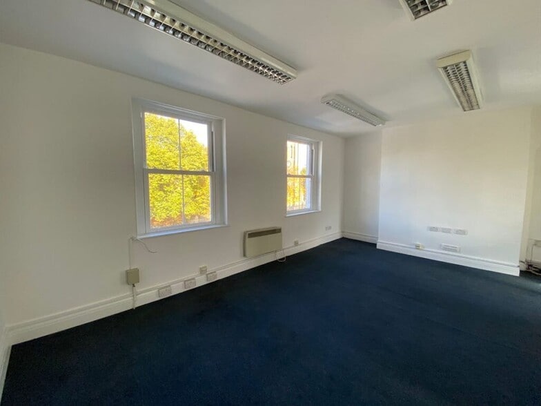 39-39A Broadway, London for lease - Interior Photo - Image 2 of 4