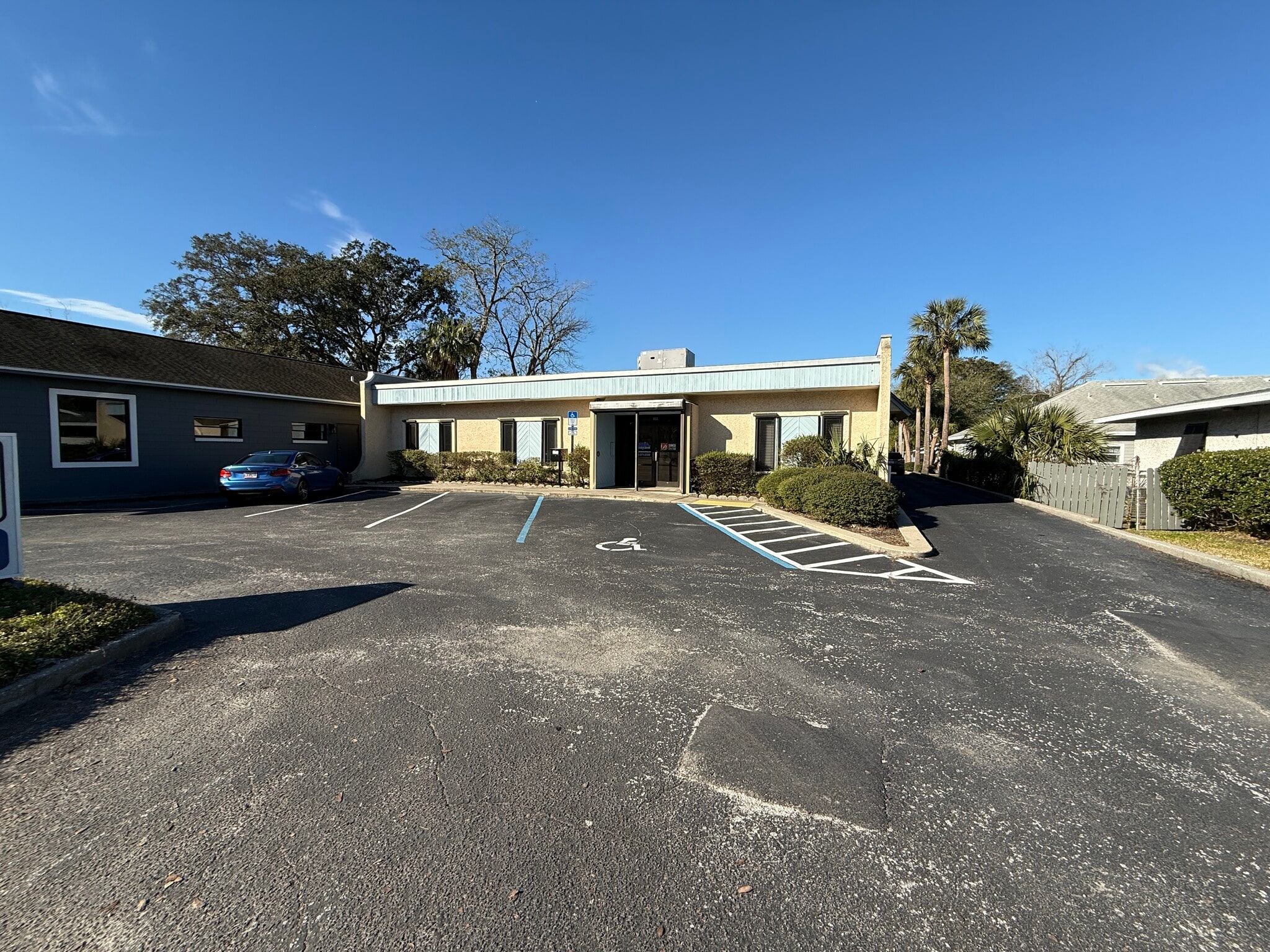 911 S 8th St, Fernandina Beach, FL for lease Building Photo- Image 1 of 20