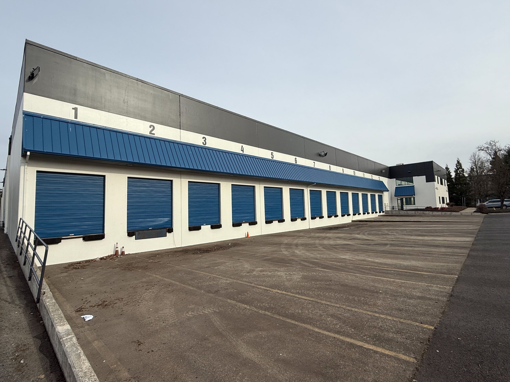 12225 SW Myslony St, Tualatin, OR for lease Building Photo- Image 1 of 12