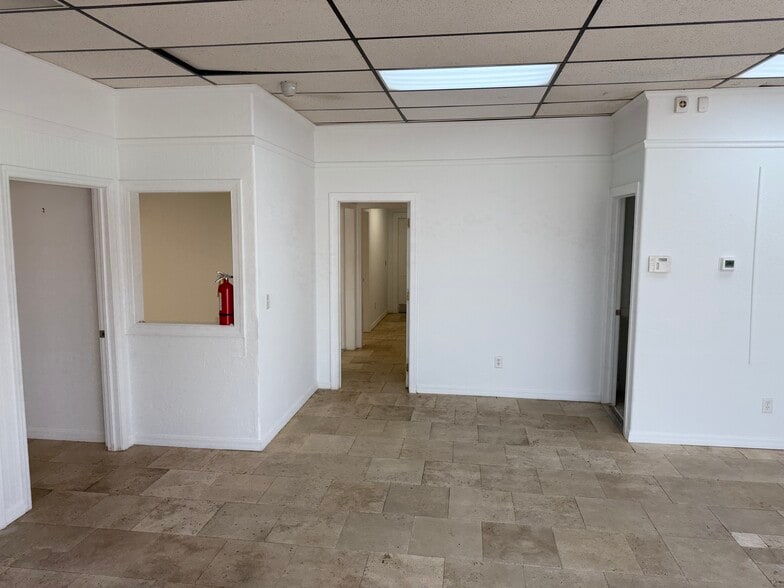 1412-1414 Viscaya Pky, Cape Coral, FL for lease - Building Photo - Image 2 of 18