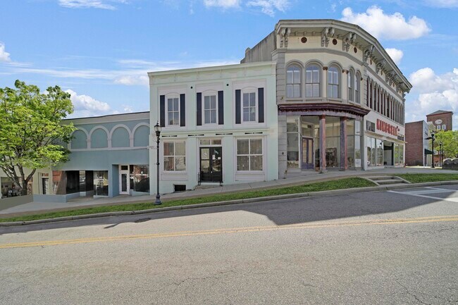 Plus de détails pour 101 Gadsden St, Chester, SC - Commerce de détail à vendre