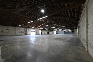 Plus de détails pour 15023-15035 Califa St, Van Nuys, CA - Industriel à vendre