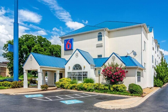 More details for 2440 Williams St, Chattanooga, TN - Hospitality for Sale